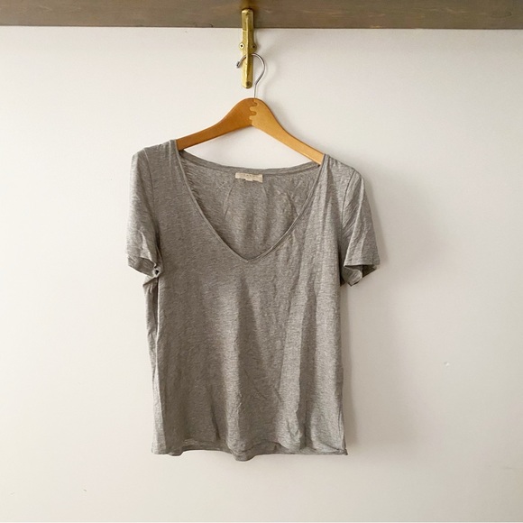 Gray V-Neck Short Sleeve Tee - Picture 2 of 4